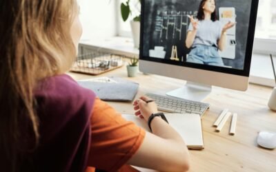 El rol esencial del tutor virtual: Transformando la educación en línea